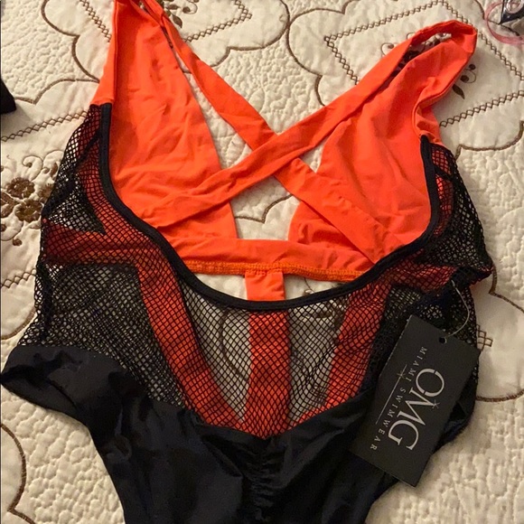 Monokini - Picture 4 of 6